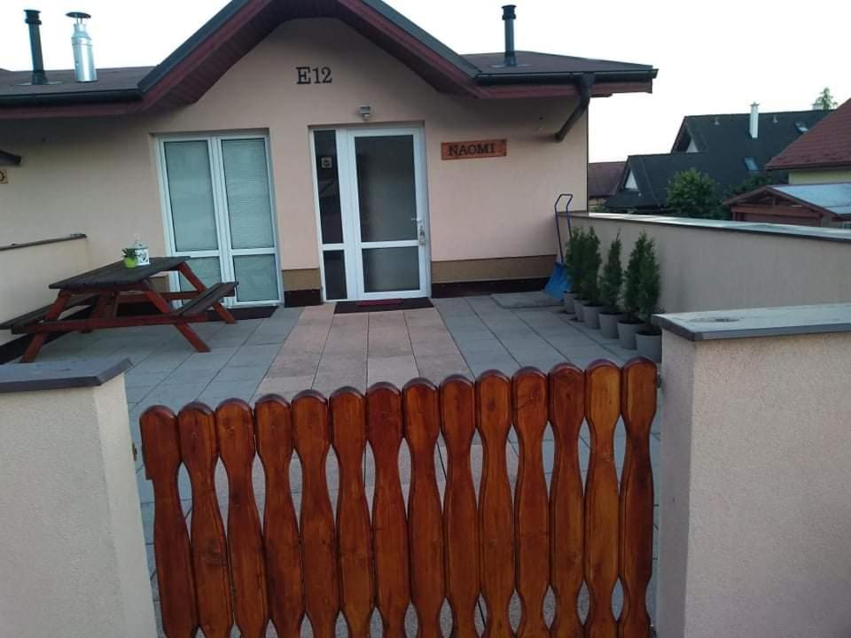 Apartman Naomi E12 Nová Lesná Eksteriør billede